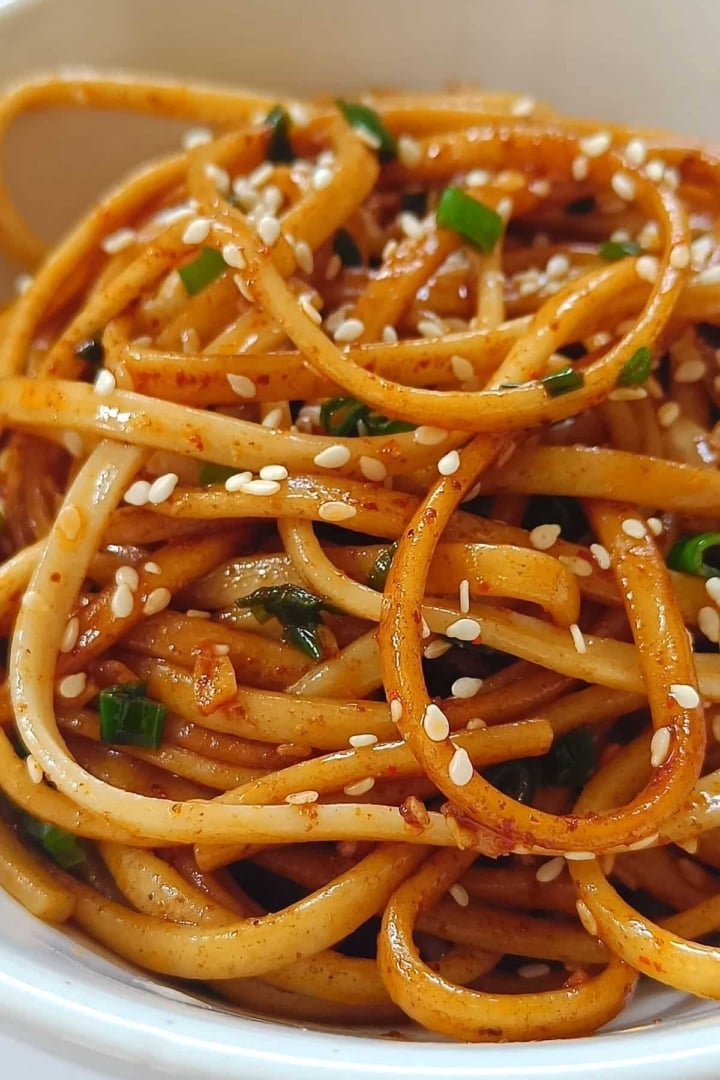 Spicy Garlic Chili Oil Noodles Recipe Spoons Of Flavor