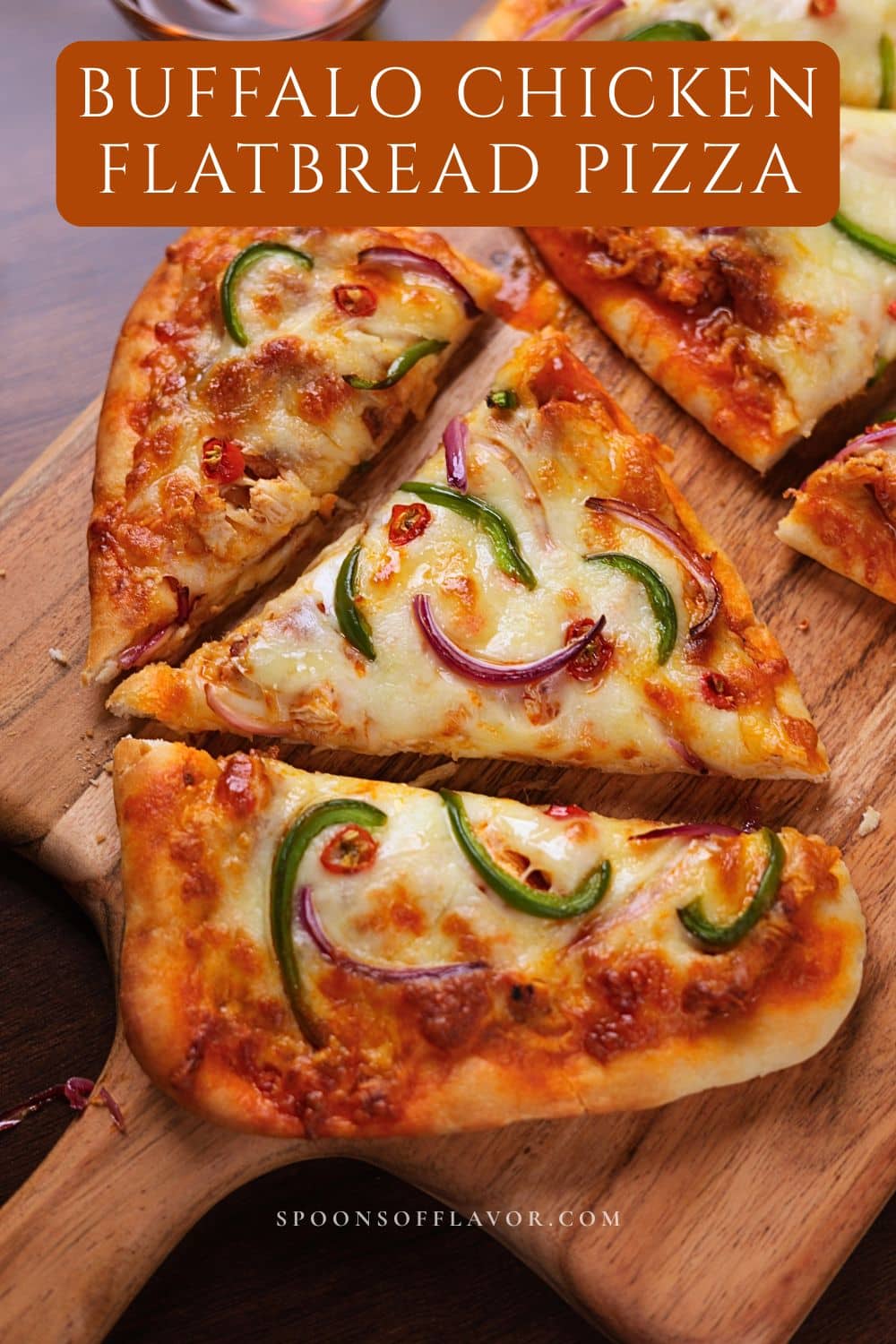freshly baked buffalo chicken flatbread pizza ready to serve.